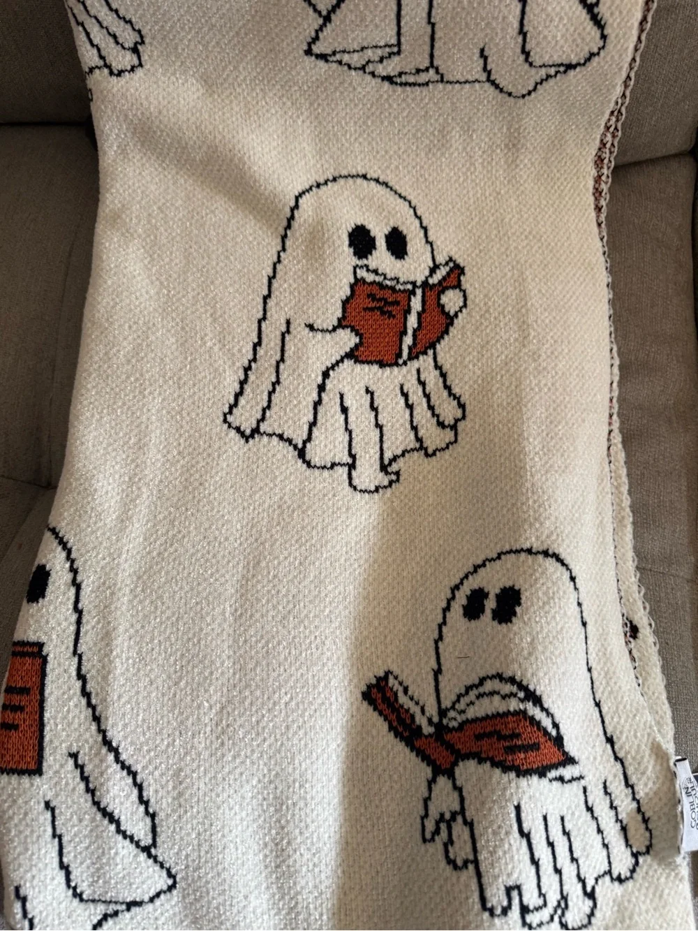 Cream Halloween Ghost Print Blanket Throw - Cute Reading Ghosts
